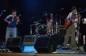 The band Meniskus performing.
